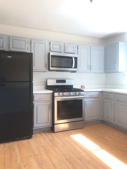Building Photo - 428 N Ashbury Ave