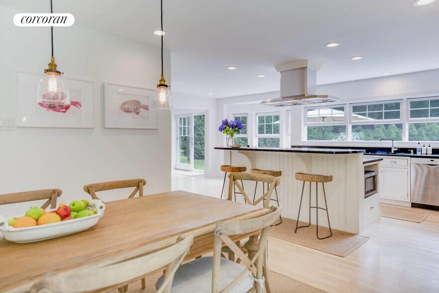 Building Photo - 18 Country Ln