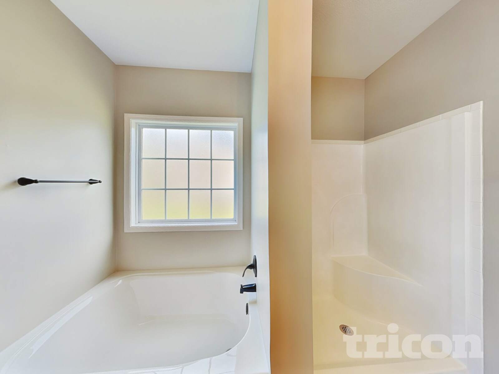 Building Photo - 935 Willow Circle