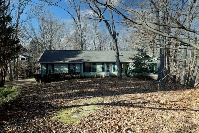 Building Photo - Luxury Kingsmill Treehouse Retreat | 7BR Custom Home with Private Suite