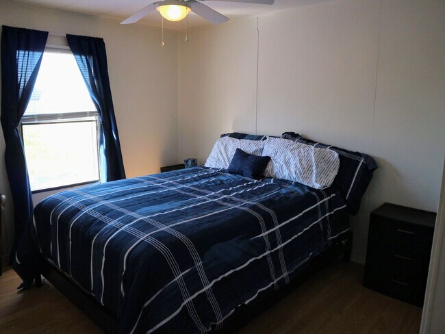 Building Photo - Fully Furnished Year-Round Rental in Lewes...