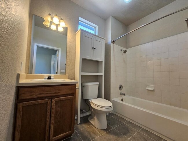 Building Photo - 302 Windridge Village Cove