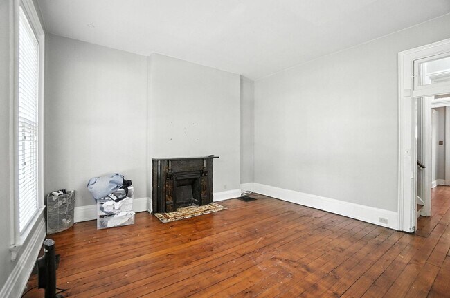 Building Photo - 843 Overton St
