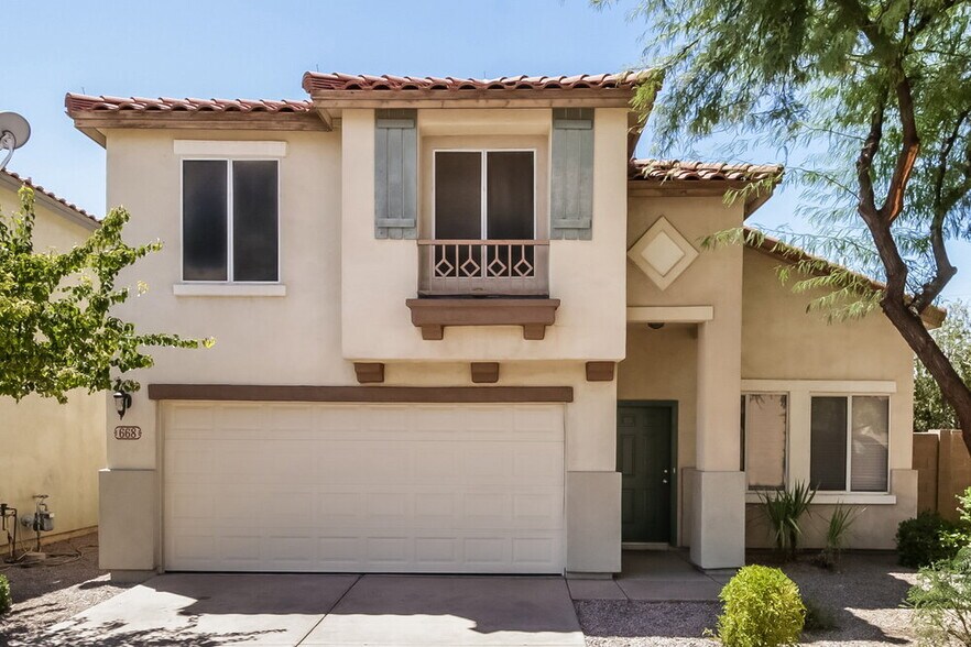 Primary Photo - 668 E Colt Ct