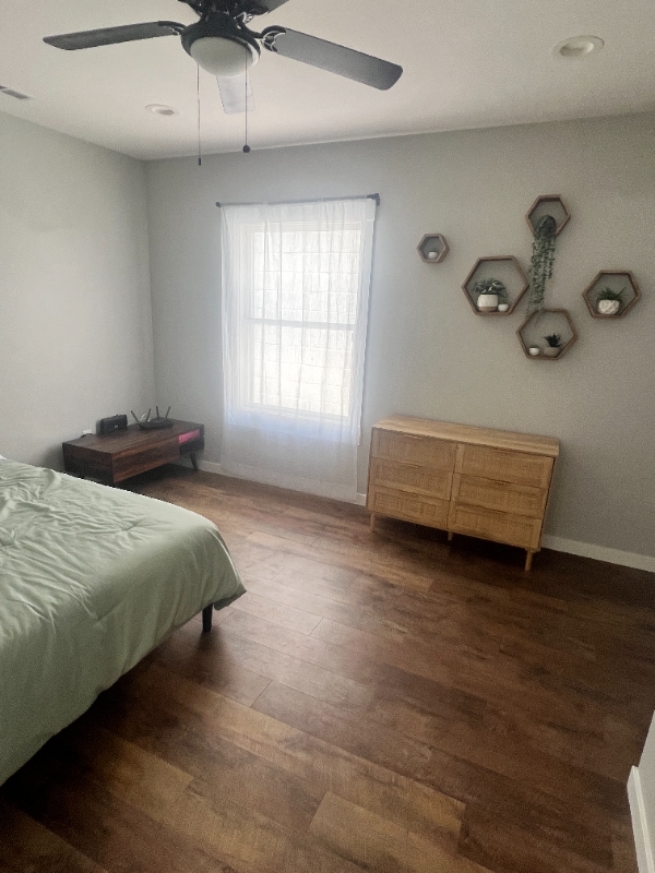 Building Photo - 418 18th St