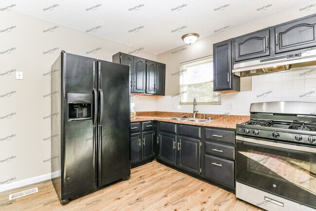 Building Photo - 6842 Champana Ln