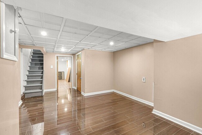 Building Photo - 2911 S 15th St
