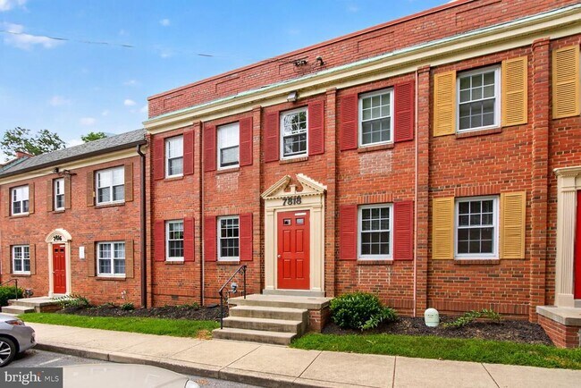 Building Photo - 7818 Tilbury St
