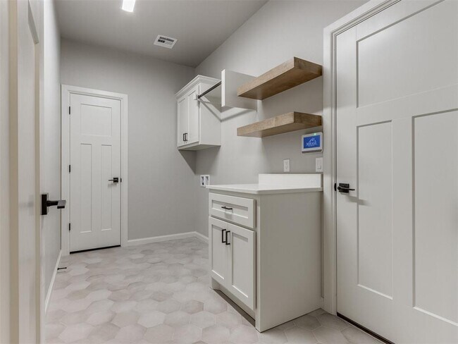 Building Photo - 3005 SW 133rd St