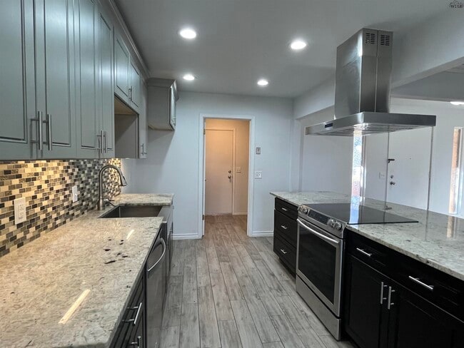 Building Photo - 4529 Gardiner Rd