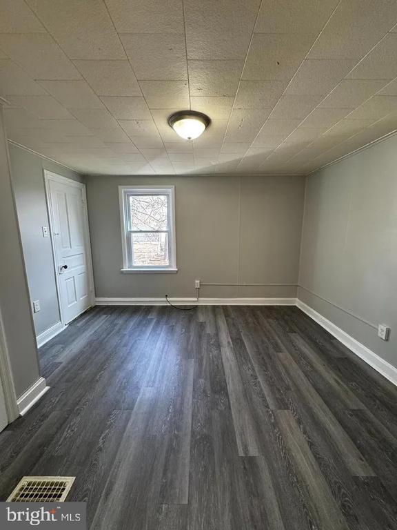 Building Photo - 254 S Potomac St