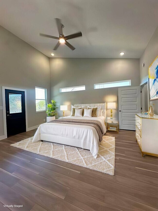 Building Photo - 301 Knights Row