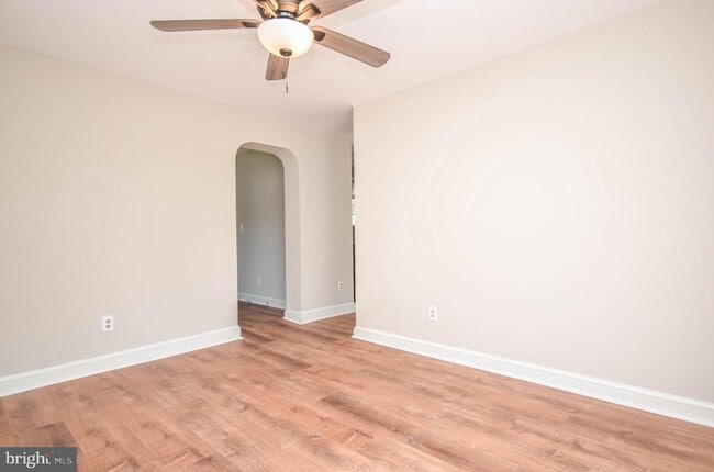 Building Photo - 9107 Lindale Dr