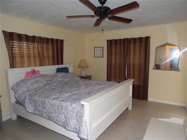 Building Photo - 24279 Yacht Club Blvd