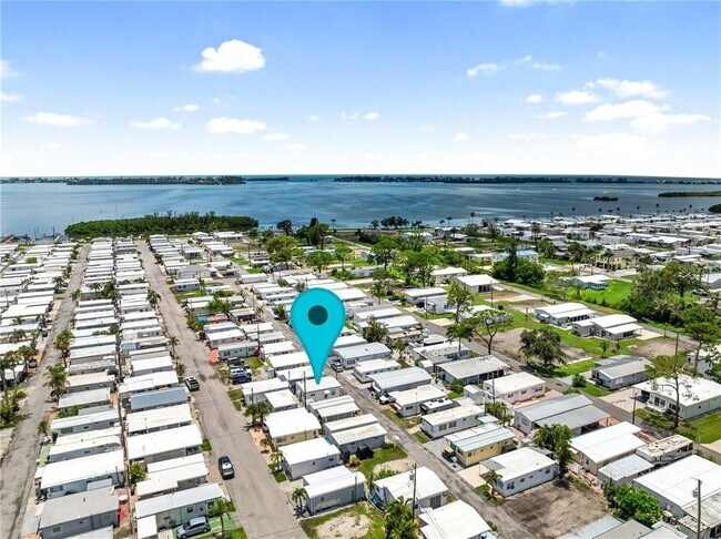 Building Photo - 10315 Cortez Rd W