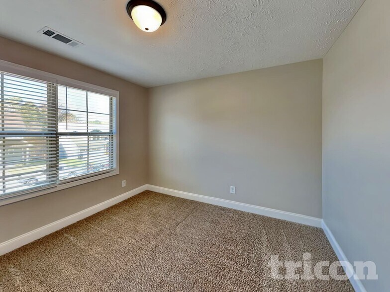 Building Photo - 1059 Spicer Dr