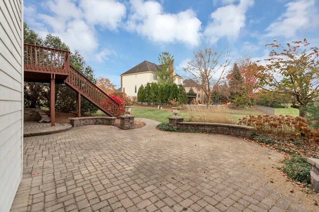 Building Photo - 3N812 John Greenleaf Whittier Pl