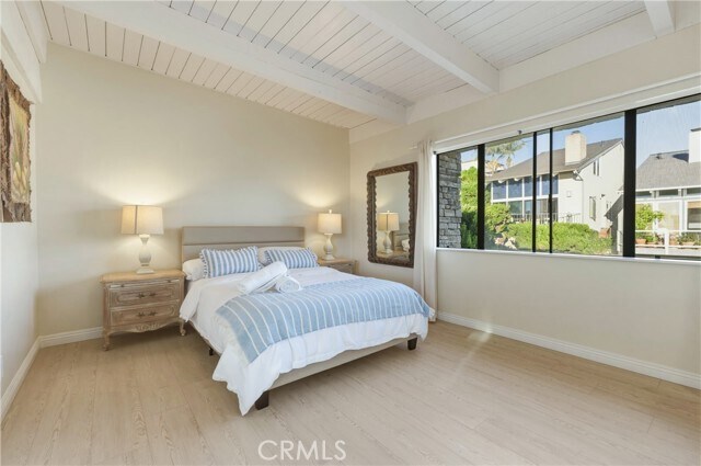 Building Photo - 883 Katella St