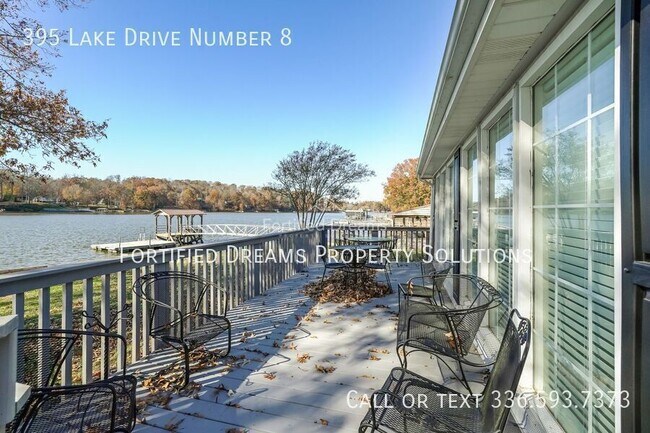 Building Photo - 395 Lake Dr