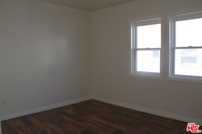 Building Photo - 4051 Normandie Ave