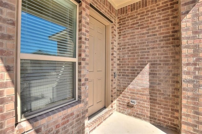 Building Photo - 228 McFarland St