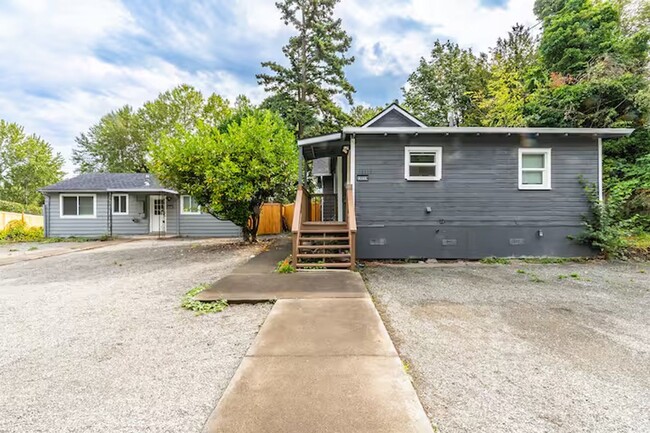 Building Photo - 3 bedroom and 3 bathroom house in Tukwila