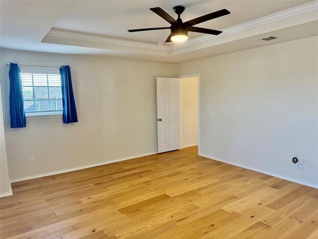 Building Photo - 1017 Cliffbrake Wy