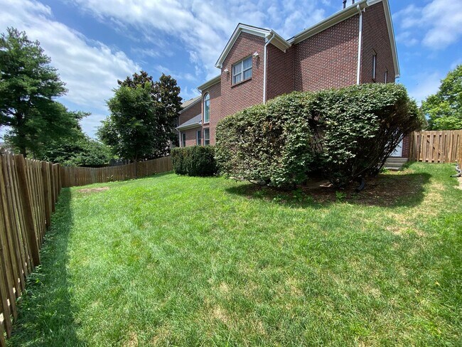 Building Photo - 4224 Evergreen Dr