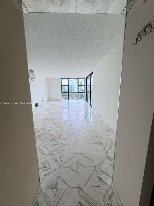 Building Photo - 20379 W Country Club Dr