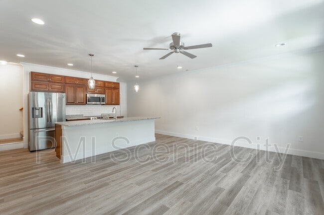 Building Photo - 1886 Young Rd SE