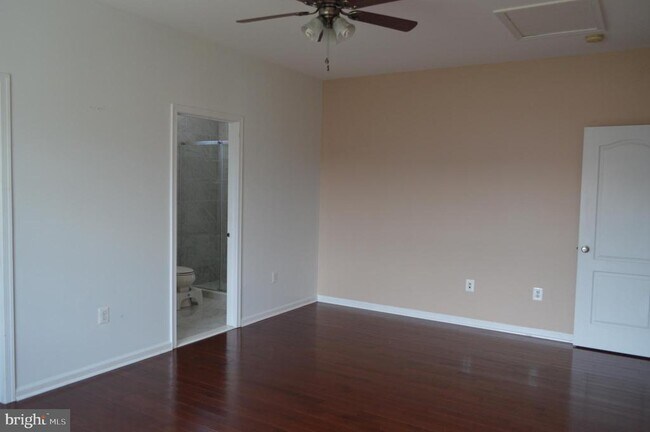 Building Photo - 43308 Barnstead Dr