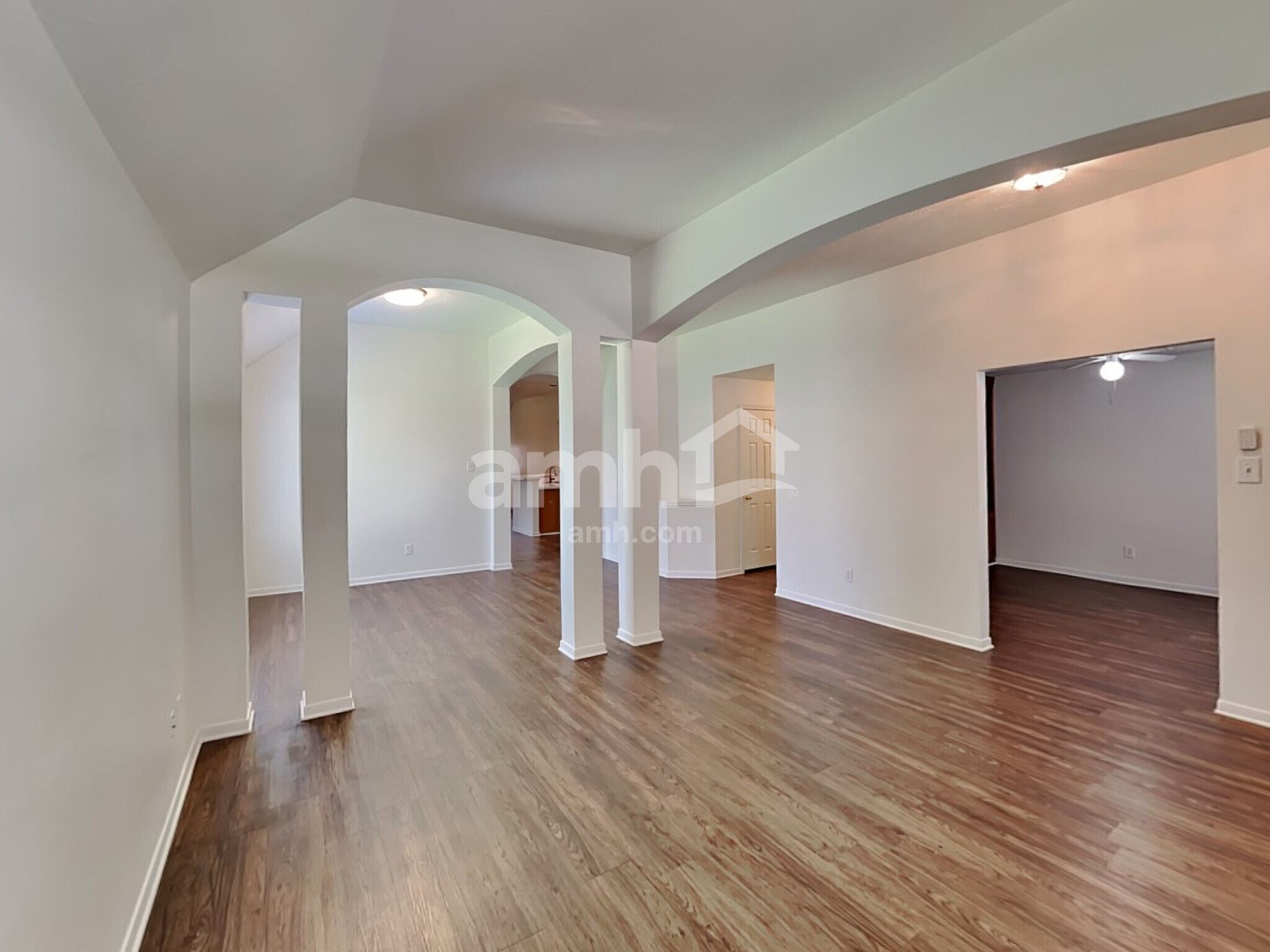 Building Photo - 802 Cherry Blossom Dr