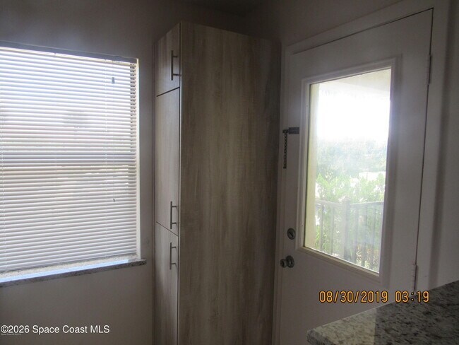 Building Photo - 500 Catalina Rd