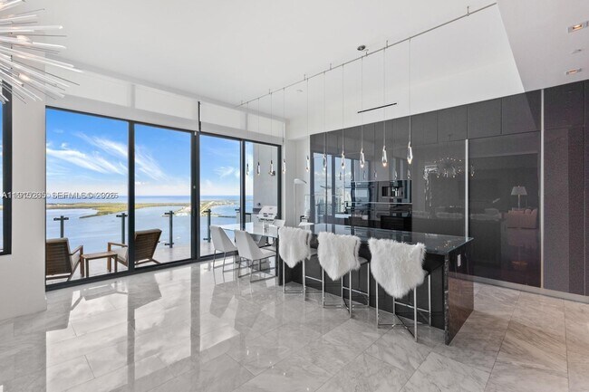 Building Photo - 1451 Brickell Ave