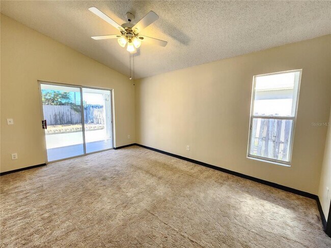 Building Photo - 2303 Laurel Pine Ln