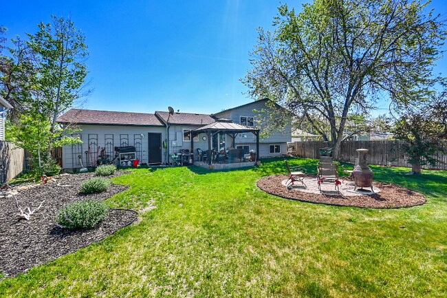 Building Photo - 10883 Fairfax Way