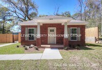 Building Photo - 28155 7th Ave