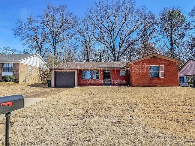 Building Photo - 2644 Courtney Dr