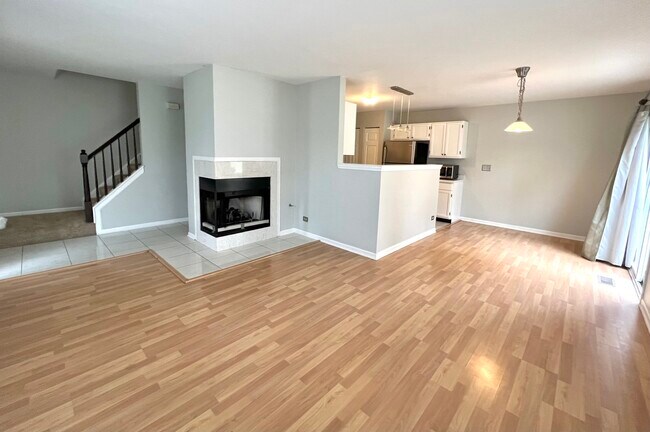 Building Photo - 719 Fieldcrest Dr