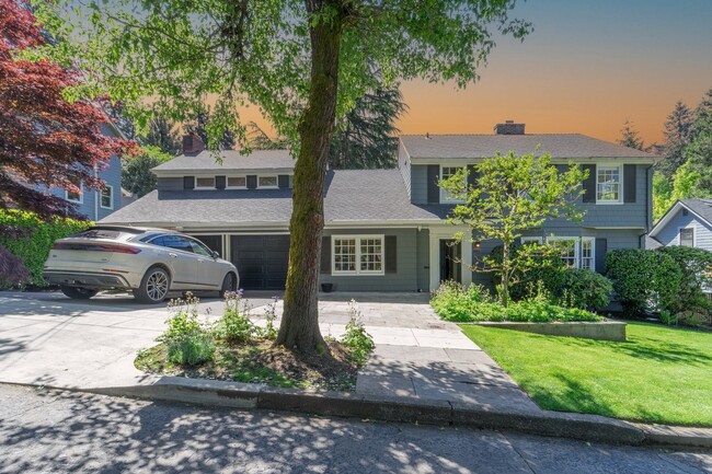 Building Photo - Enchanting Portland Heights 5BD House: You...
