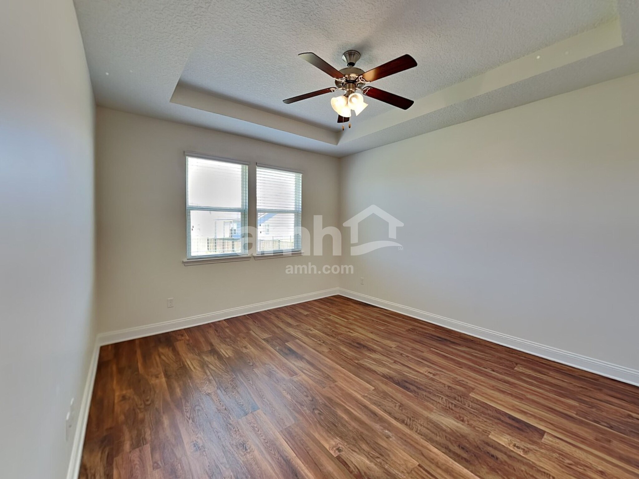 Building Photo - 3278 Roundabout Dr