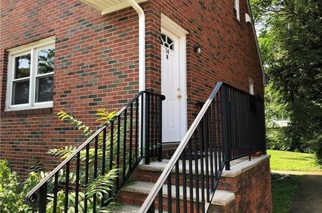 Building Photo - 14 Suydam St