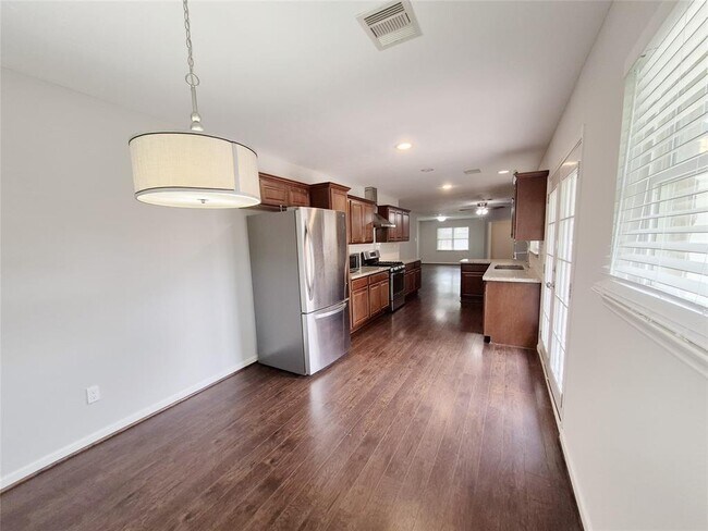 Building Photo - 10506 Chatterton Dr