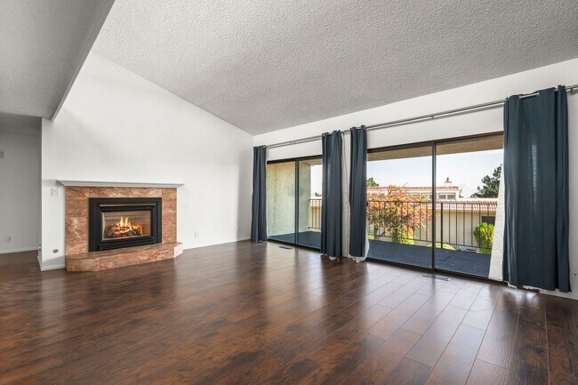 Building Photo - 3447 Skyline Blvd