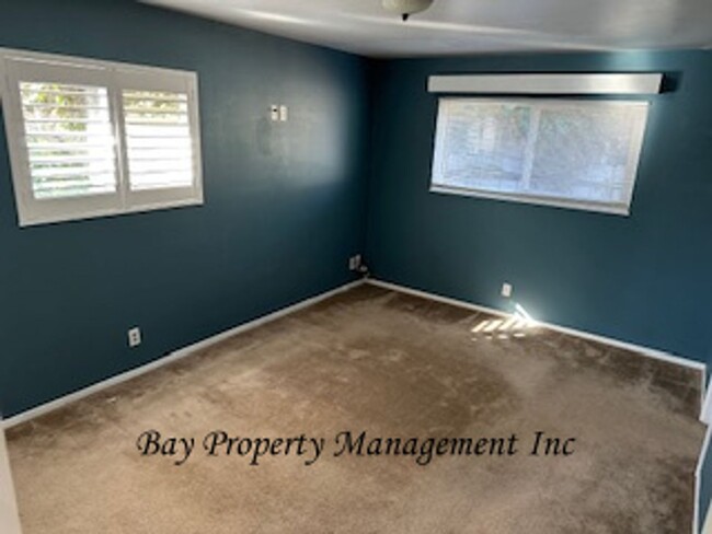 Building Photo - Rent Reduced!  Bring your pets! Beautiful ...