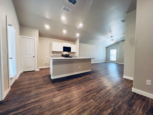 Building Photo - Pre-Leasing for August: Recently Constructed 3/2/2 in Frenship ISD with Turf Backyard