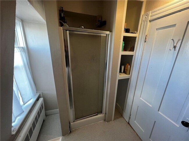 Building Photo - 235 Spring St