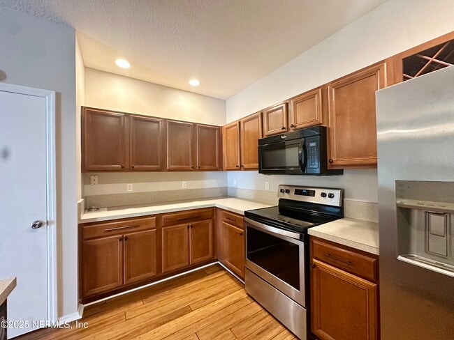 Building Photo - 5922 Bartram Village Dr