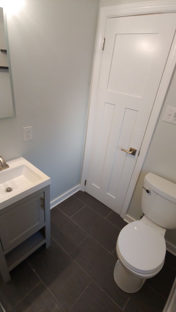 Building Photo - *Updated & Spacious 3BD/2BA Single-Family ...