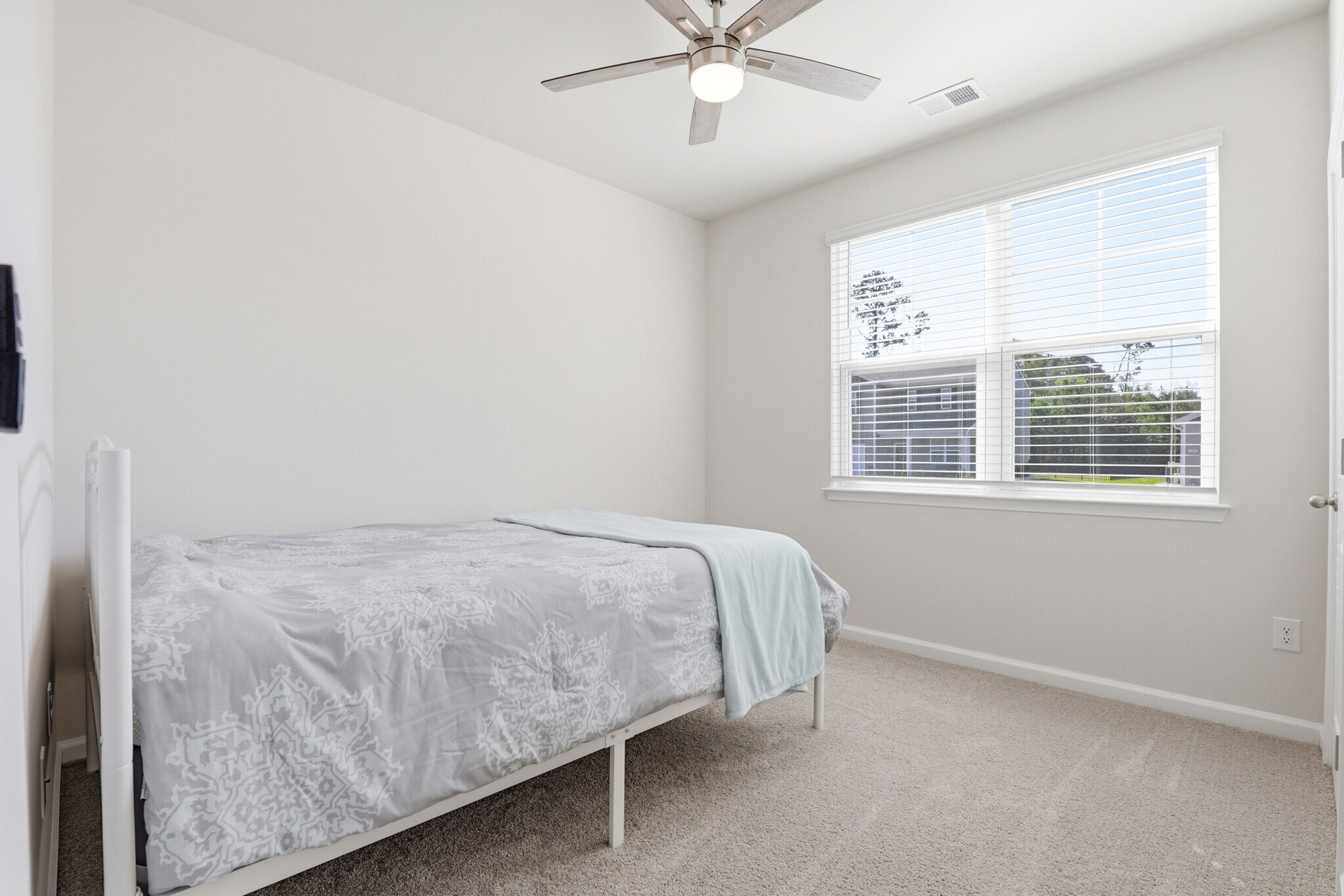 Building Photo - 114 Brooks Dr